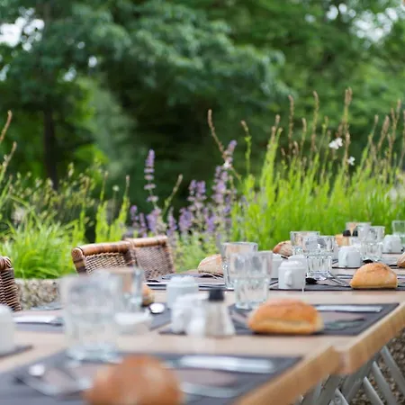 Hotell Les Jardins De L'anjou