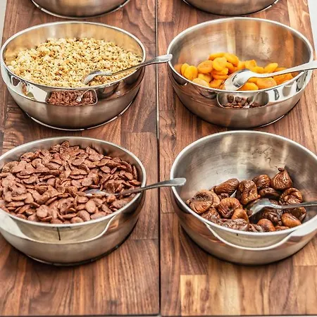 Les Jardins De L'anjou Hotel 3*