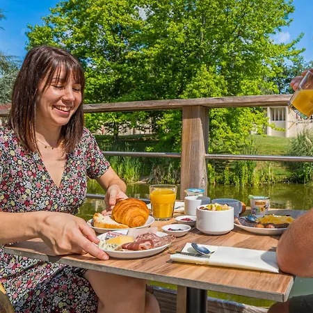 Les Jardins De L'anjou 3* Montjean-sur-Loire