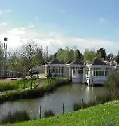 Les Jardins De L'anjou Hotel