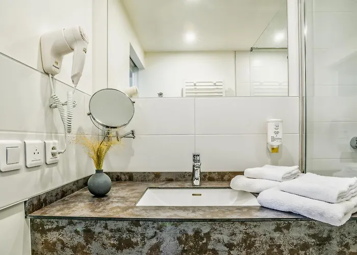 Hotel Les Jardins De L'anjou 3*