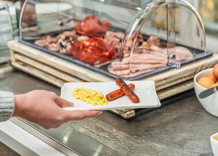 Les Jardins De L'anjou Hotel 3*